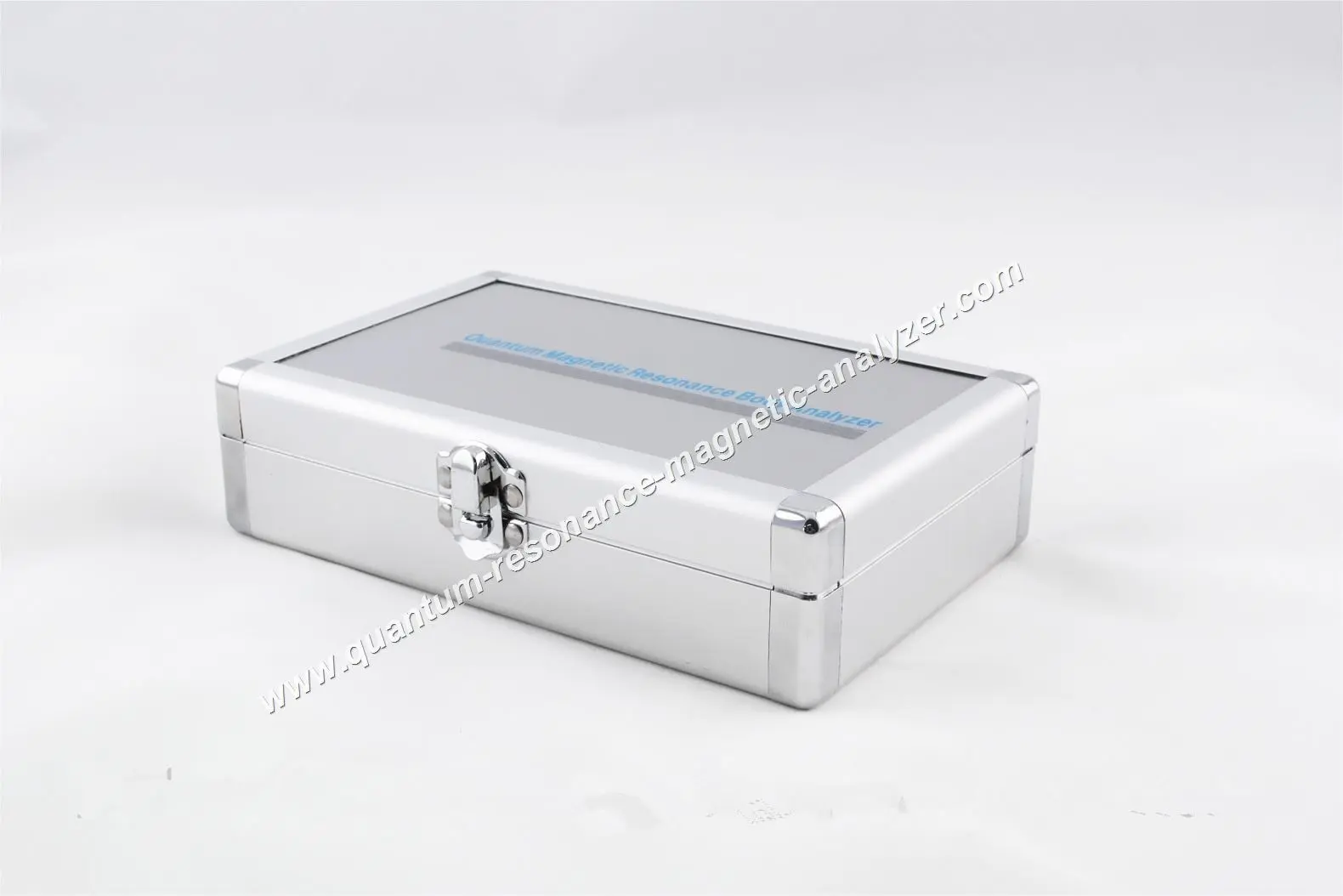 quantum resonance magnetic analyzer