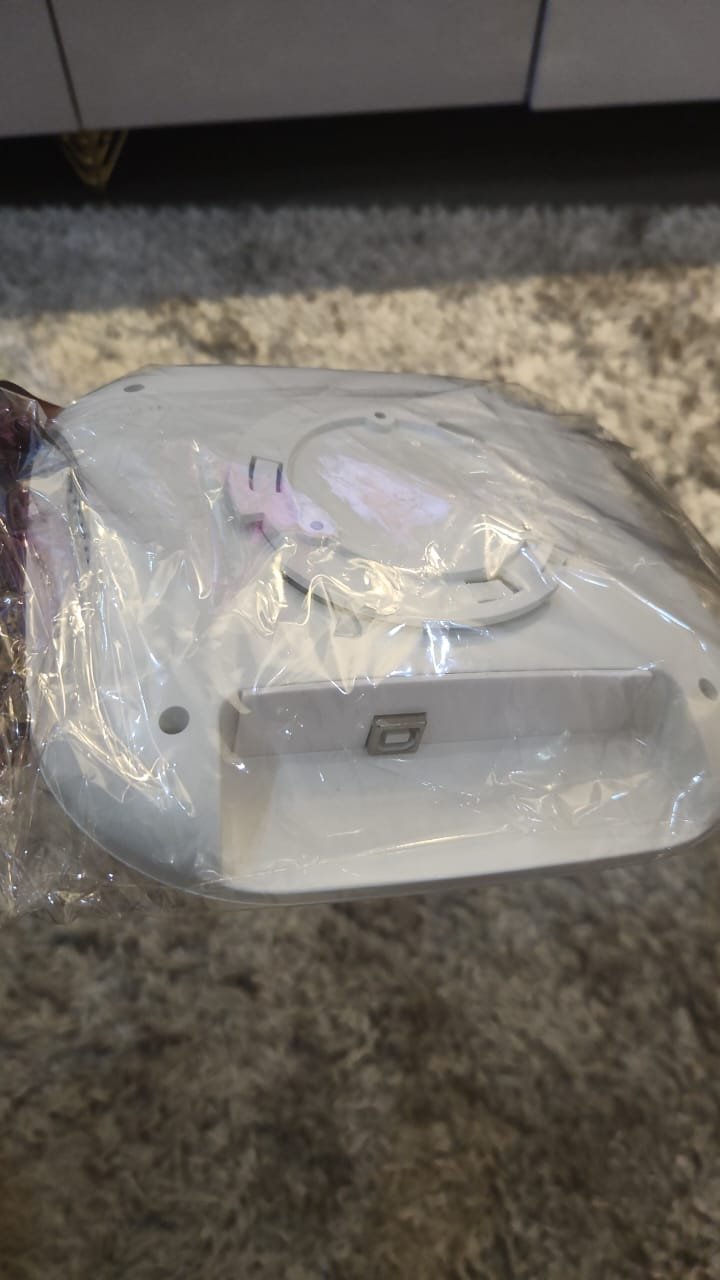 USB adjunto vacío